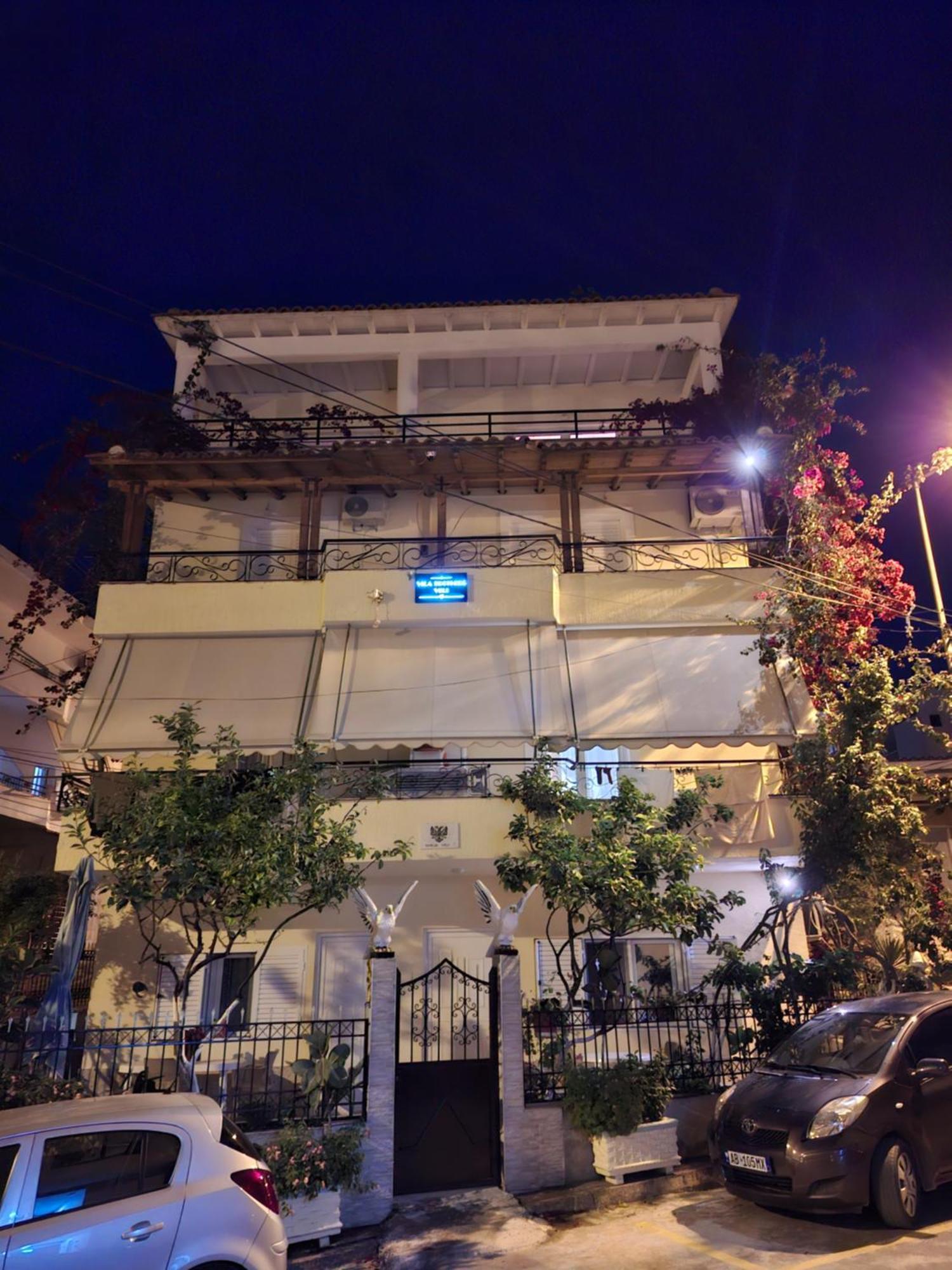 Vila Veli Brothers Sarandë Exterior foto